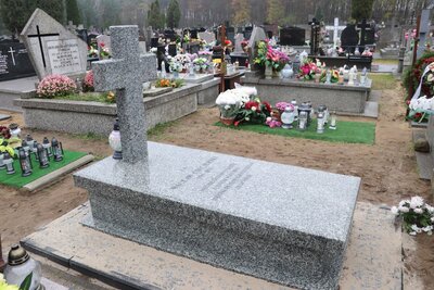 Grób Wacława Ciecierskiego po remoncie