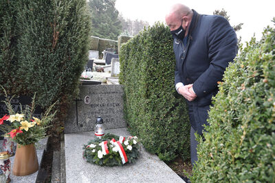 Grób Romana Kużaka w Polanicy-Zdroju