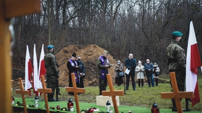 Trzecia ceremonia pogrzebowa ofiar niemieckich zbrodni – Pomiechówek, 17 grudnia 2020 fot. MN/BUWiM