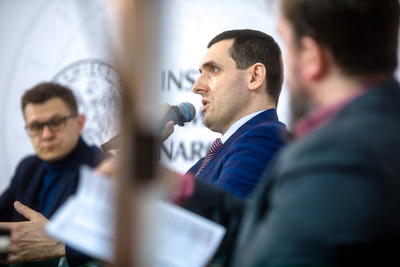 Dyskusja wokół książki „Leksykon bezpieki. Kadra kierownicza aparatu bezpieczeństwa 1944–1956. Tom I” – 19 stycznia 2021. Fot. Sławek Kasper (IPN)