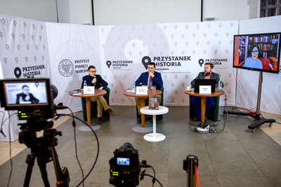 Dyskusja wokół książki „Leksykon bezpieki. Kadra kierownicza aparatu bezpieczeństwa 1944–1956. Tom I” – 19 stycznia 2021. Fot. Sławek Kasper (IPN)