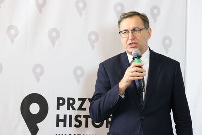 Jarosław Szarek, prezes IPN podczas dyskusji wokół książki „Leksykon bezpieki. Kadra kierownicza aparatu bezpieczeństwa 1944–1956. Tom I” – 19 stycznia 2021. Fot. Aleksandra Wierzchowska (IPN)