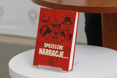 Wykład dr. Roberta Spałka „Sprzeczne narracje… Z historii powojennej Polski 1944–1989” – 24 lutego 2021. Fot. Piotr Życieński (IPN)