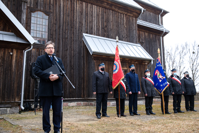Uroczystości przy pomniku upamiętniającym Żołnierzy Niezłomnych z okolic Ciechanowa – Zielona, 28 lutego 2021. Fot. Sławek Kasper (IPN)