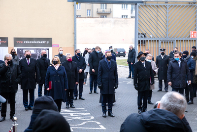 Odsłonięcie tablicy upamiętniającej płk. Łukasza Cieplińskiego i członków IV ZG WiN w Muzeum Żołnierzy Wyklętych i Więźniów Politycznych PRL – 1 marca 2021. Fot. Sławek Kasper (IPN)