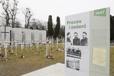 Wystawa IPN o rtm. Witoldzie Pileckim na „Łączce” – 1 marca 2021. Fot. Piotr Życieński (IPN)