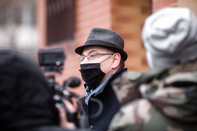 Zastępca prezesa IPN oddał hołd zamordowanym mieszkańcom i opiekunom bunkra „Krysia” – 7 marca 2021. Fot. Sławek Kasper (IPN)