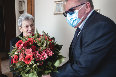 Uroczystość wręczenia Krzyża Wolności i Solidarności Elżbiecie Pawłowskiej – 9 marca 2021. Fot. Sławek Kasper (IPN)