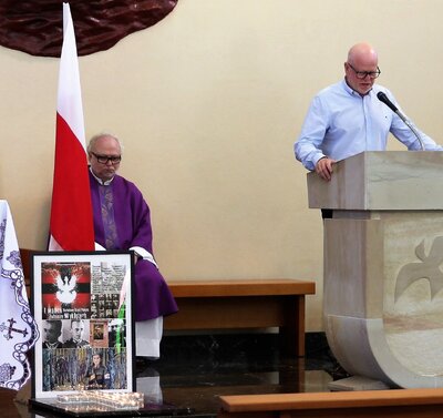 O. Tomasz Bujakowski i konsul Paweł Bitdorf. Fot. Józef Burak/Perth