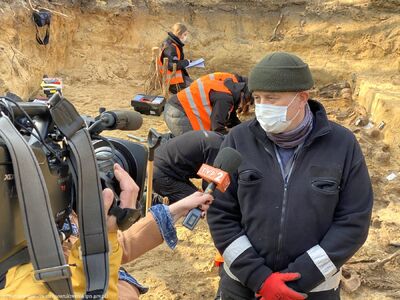 Prace ekshumacyjne prowadzone przez Biuro Poszukiwań i Identyfikacji IPN przy ul. Skierdowskiej w Warszawie – 25 marca 2021. Fot. BPiI IPN