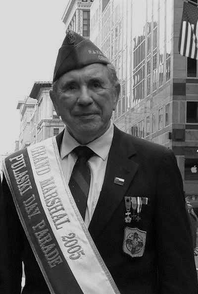 Antoni Chrościelewski w czasie parady z okazji Dnia Pamięci Generała Pułaskiego. Nowy Jork, 2005. / Fot. za: www.facebook.com/ipngovpl