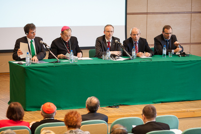 Prezes Instytutu Pamięci Narodowej dr Łukasz Kamiński był moderatorem sesji „Fenomen i konsekwencje polityczne orędzia biskupów polskich”.