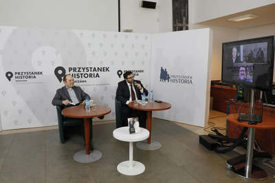 Dyskusja o książce „Pontyfikat wielu zagrożeń. Jan Paweł II w świetle dokumentów sprawy »Kapella« 1979–1990” – 21 kwietnia 2021. Fot. Piotr Życieński (IPN)