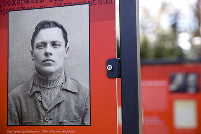 Otwarcie wystawy „Rozkaz nr 00485. Antypolska operacja NKWD na sowieckiej Ukrainie 1937–1938” – Pułtusk, 27 kwietnia 2021. Fot. Sławek Kasper (IPN)