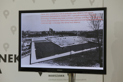 Wykład dr. hab. Piotra Majewskiego „Zamek Królewski w Warszawie” z cyklu „Polskie miasta wobec totalitaryzmów” – 2 maja 2021. Fot. Piotr Życieński (IPN)