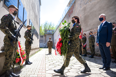 Uroczystość w 70. rocznicę zamordowania przez komunistów kpt. Gracjana Klaudiusza Fróga ps. „Szczerbiec” – 11 maja 2021. Fot. Sławek Kasper (IPN)