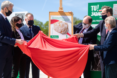 Prezentacja znaczka Poczty Polskiej poświęconego „Solidarności” rolniczej, wprowadzonego do obiegu w dniu 40. rocznicy rejestracji NSZZ RI „Solidarność” – Warszawa, 12 maja 2021. Fot. Sławek Kasper (IPN)