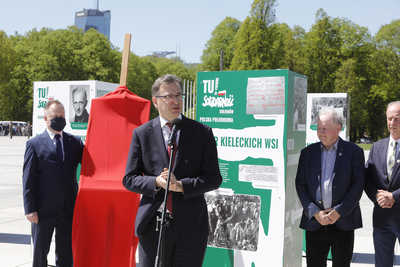 Otwarcie ogólnopolskiej wystawy IPN „TU rodziła się »Solidarność« rolników” – Warszawa, plac Marszałka Józefa Piłsudskiego, 12 maja 2021. Fot. Piotr Życieński (IPN)