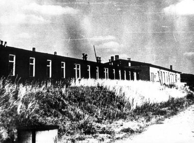 Fot. 9. Blok obozowy w Brzegu Dolnym (Dyhernfurth II). AIPN Wr 10/44