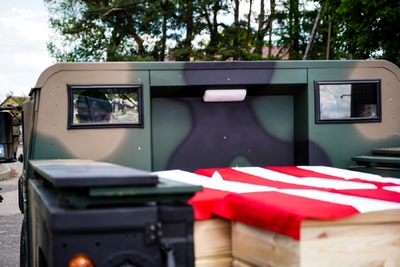 Pogrzeb 8 żołnierzy Wojska Polskiego poległych w obronie Fortu III w Pomiechówku w 1939 r. fot. MN/BUWiM