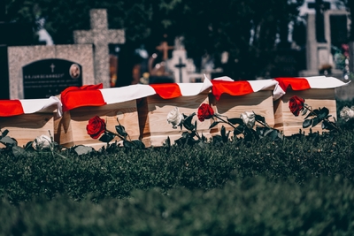 Pogrzeb 8 żołnierzy Wojska Polskiego poległych w obronie Fortu III w Pomiechówku w 1939 r. fot. MN/BUWiM