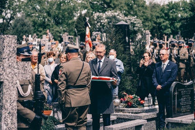 Pogrzeb 8 żołnierzy Wojska Polskiego poległych w obronie Fortu III w Pomiechówku w 1939 r. fot. MN/BUWiM