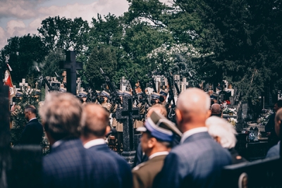 Pogrzeb 8 żołnierzy Wojska Polskiego poległych w obronie Fortu III w Pomiechówku w 1939 r. fot. MN/BUWiM