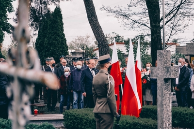 Pogrzeb 8 żołnierzy Wojska Polskiego poległych w obronie Fortu III w Pomiechówku w 1939 r. fot. MN/BUWiM