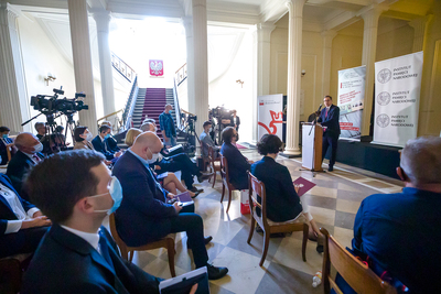 Otwarcie wystawy „#StolenMemory – Skradziona Pamięć” i uroczyste przekazanie pamiątki po byłym więźniu obozów koncentracyjnych – Franciszku Czaplickim – Warszawa, 14 czerwca 2021. Fot. Sławek Kasper (IPN)