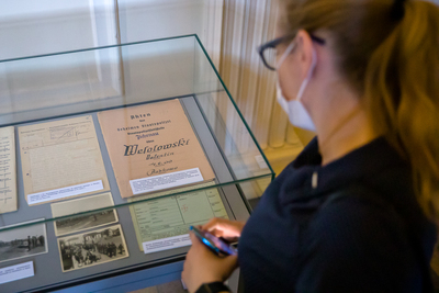 Otwarcie wystawy „#StolenMemory – Skradziona Pamięć” i uroczyste przekazanie pamiątki po byłym więźniu obozów koncentracyjnych – Franciszku Czaplickim – Warszawa, 14 czerwca 2021. Fot. Sławek Kasper (IPN)