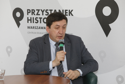 Prof. Marek Kornat podczas dyskusji „W obliczu tragedii – pakt Ribbentrop-Mołotow i wojna obronna” z cyklu „Geneza II wojny światowej” – 16 czerwca 2021. Fot. Piotr Życieński (IPN)