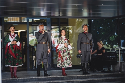 Święto Centralnej Biblioteki Wojskowej, odsłonięcie tablicy upamiętniającej Marszałka Józefa Piłsudskiego – fot. MN/BUWiM