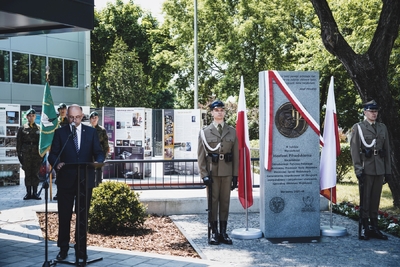 Święto Centralnej Biblioteki Wojskowej, odsłonięcie tablicy upamiętniającej Marszałka Józefa Piłsudskiego – fot. MN/BUWiM