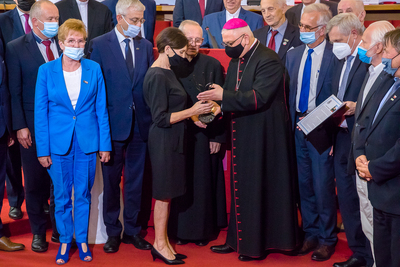 Uroczystość wręczenia nagrody im. ks. bp. Romana Andrzejewskiego Niezależnemu Samorządnemu Związkowi Zawodowemu Rolników Indywidualnych „Solidarność" – 17 czerwca 2021. Fot. Sławek Kasper (IPN)