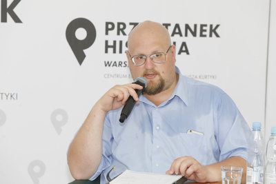 Przemysław Mrówka, prowadzący cykl spotkań „Świat wobec Szczecina” – 25 czerwca 2021. Fot. Piotr Życieński (IPN)