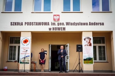 Uroczystości odsłonięcia pomnika gen. Władysława Andersa – Nowe, 25 czerwca 2021. Fot. Mateusz Niegowski (IPN)