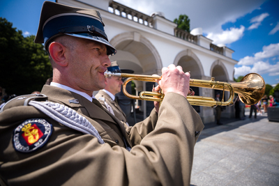 Złożenie wieńców przy Grobie Nieznanego Żołnierza – 27 czerwca 2021. Fot. Sławek Kasper (IPN)