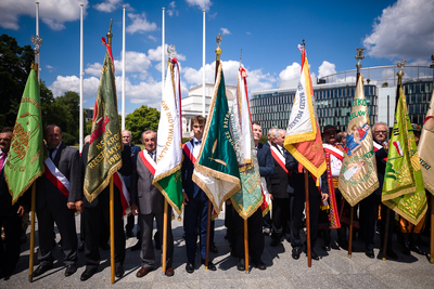 Złożenie wieńców przy Grobie Nieznanego Żołnierza – 27 czerwca 2021. Fot. Sławek Kasper (IPN)