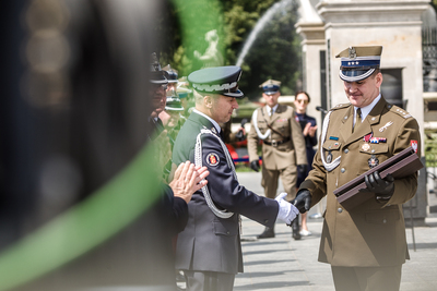 Uroczystość przekazania obowiązków przez gen. dyw. Roberta Głąba nowemu Dowódcy Garnizonu Warszawa – 30 czerwca 2021. Fot. Sławek Kasper (IPN)