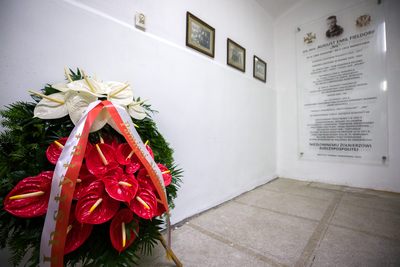 Tablica upamiętniająca gen. Augusta Emila Fieldorfa „Nila” w dawnym areszcie śledczym przy ul. Rakowieckiej w Warszawie. Fot. Sławek Kasper (IPN)