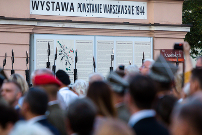 Uroczystości przy pomniku Powstania Warszawskiego na pl. Krasińskich – 31 lipca 2021. Fot. Sławek Kasper (IPN)