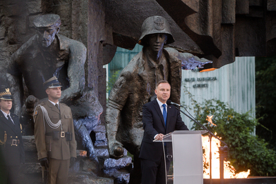 Uroczystości przy pomniku Powstania Warszawskiego na pl. Krasińskich – 31 lipca 2021. Fot. Sławek Kasper (IPN)