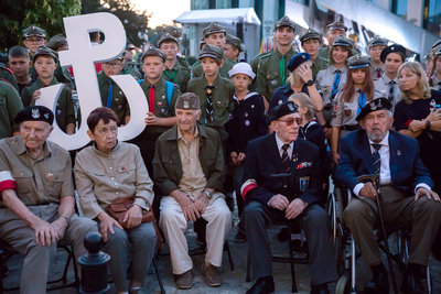 Uroczystości przy pomniku Powstania Warszawskiego na pl. Krasińskich – 31 lipca 2021. Fot. Sławek Kasper (IPN)