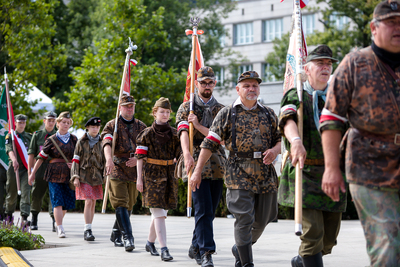 Uroczystość „Energetycy w Powstaniu” na skwerze Tadeusza Kahla – 1 sierpnia 2021. Fot Sławek Kasper (IPN)