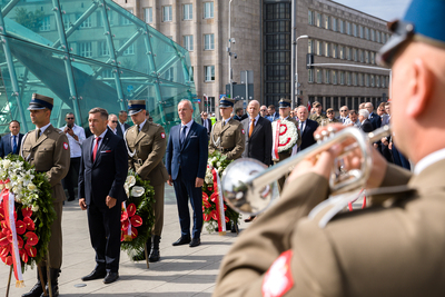 Uroczystość „Energetycy w Powstaniu” na skwerze Tadeusza Kahla – 1 sierpnia 2021. Fot Sławek Kasper (IPN)