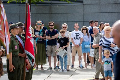 Uroczystość „Energetycy w Powstaniu” na skwerze Tadeusza Kahla – 1 sierpnia 2021. Fot Sławek Kasper (IPN)
