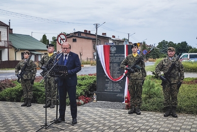 Odsłonięcie pomnika upamiętniającego Ofiary niemieckich zbrodni – fot. dyr. Joanna Piskorz