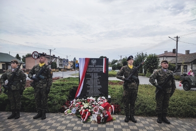 Odsłonięcie pomnika upamiętniającego Ofiary niemieckich zbrodni – fot. dyr. Joanna Piskorz