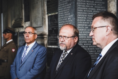 Odsłonięcie tablicy poświęconej Najmłodszym Bohaterom Powstania Warszawskiego – fot. MN/BUWiM