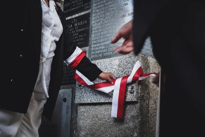 Odsłonięcie tablicy poświęconej Najmłodszym Bohaterom Powstania Warszawskiego – fot. MN/BUWiM